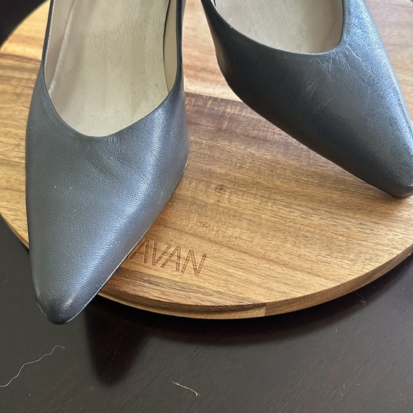 Grey slip on pumps - Picture 3 of 9